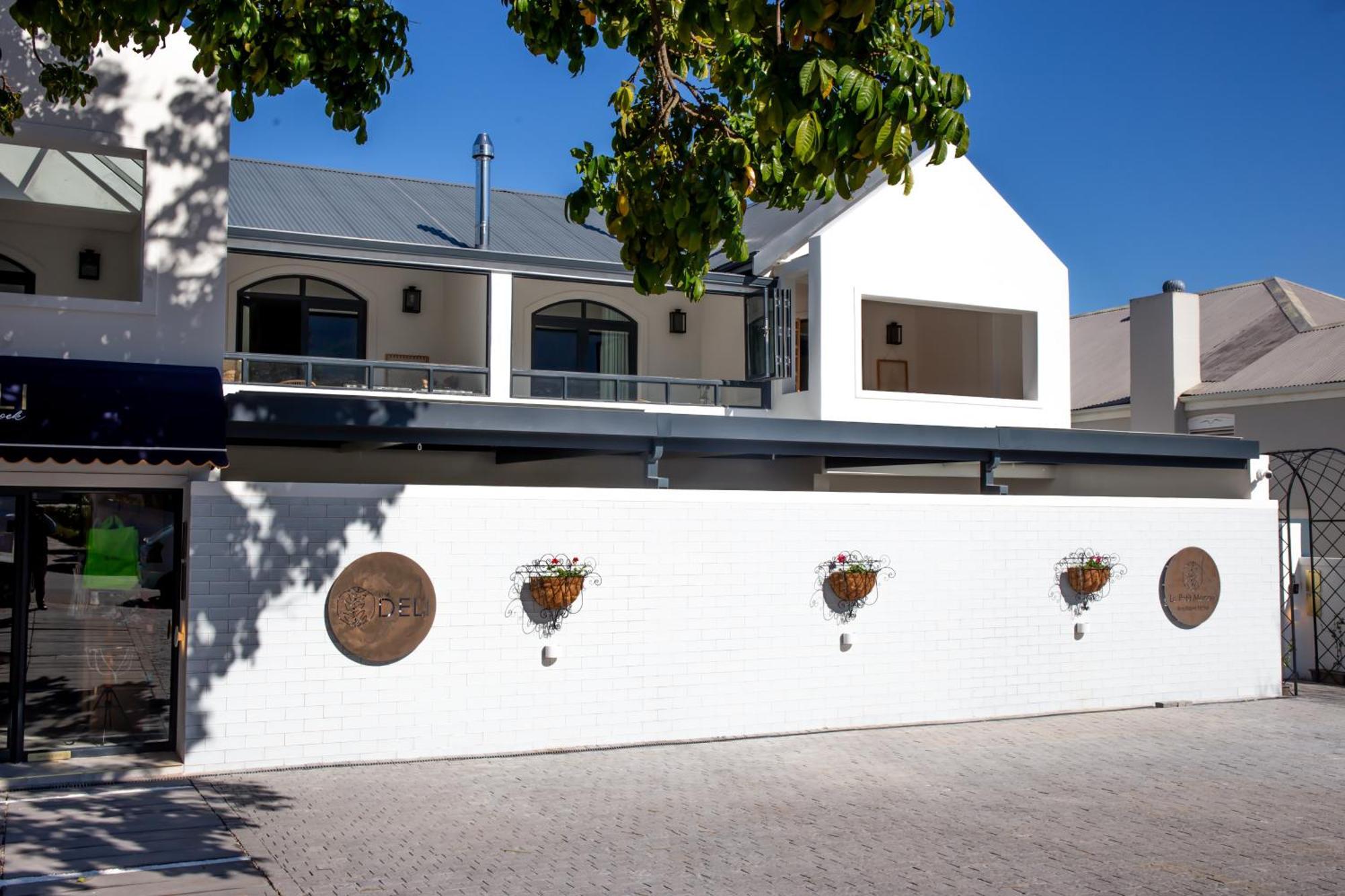 Le Petit Manoir Boutique Hotel Franschhoek Bagian luar foto