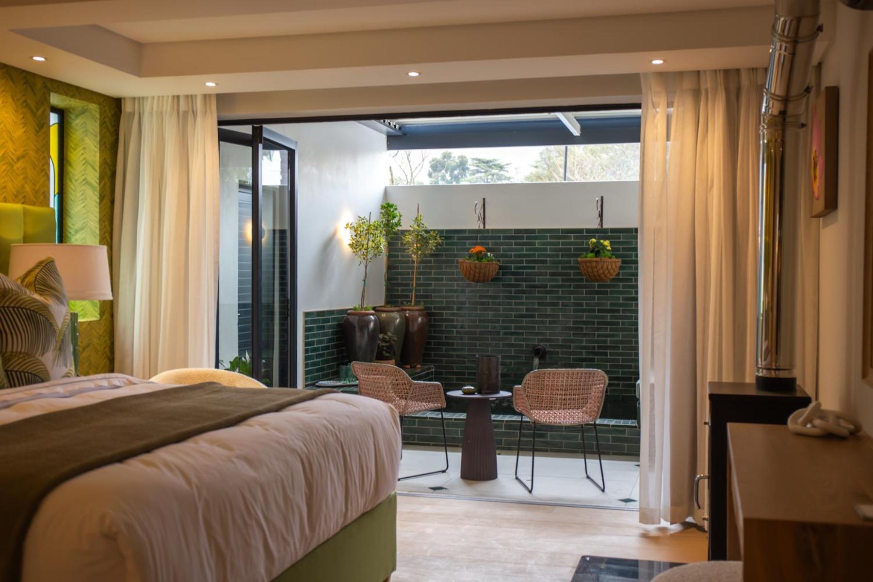 Le Petit Manoir Boutique Hotel Franschhoek Bagian luar foto