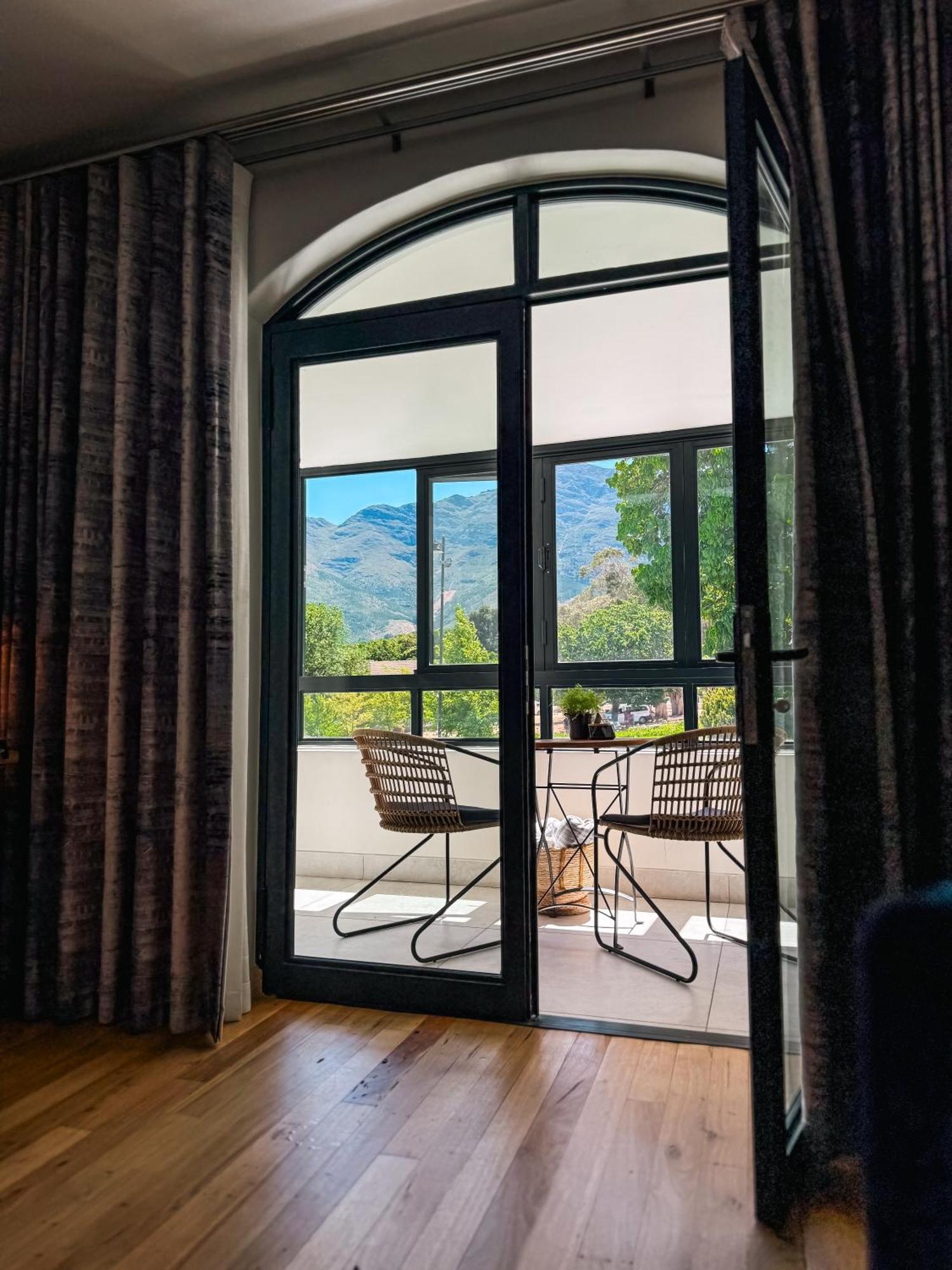 Le Petit Manoir Boutique Hotel Franschhoek Bagian luar foto