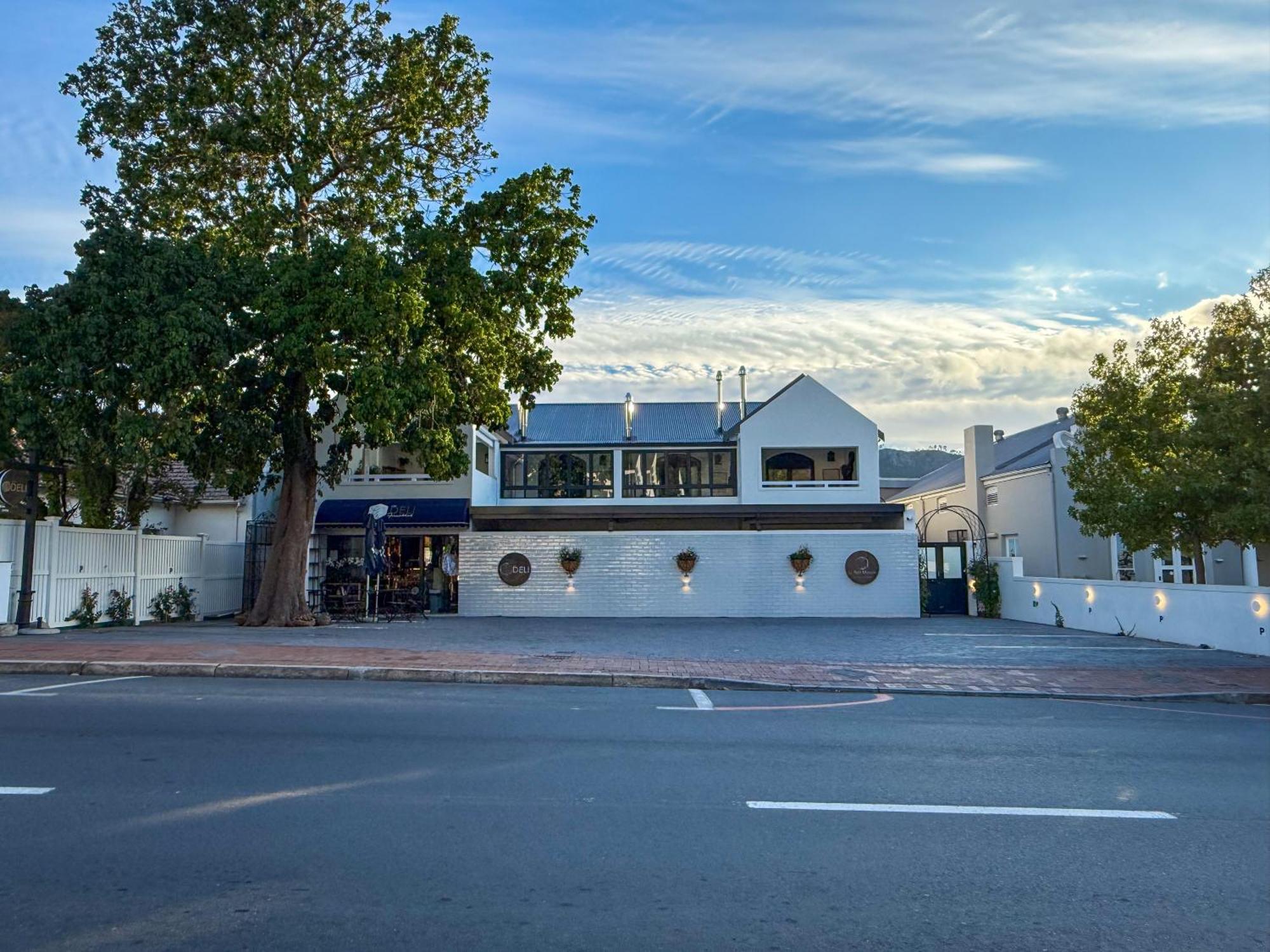 Le Petit Manoir Boutique Hotel Franschhoek Bagian luar foto