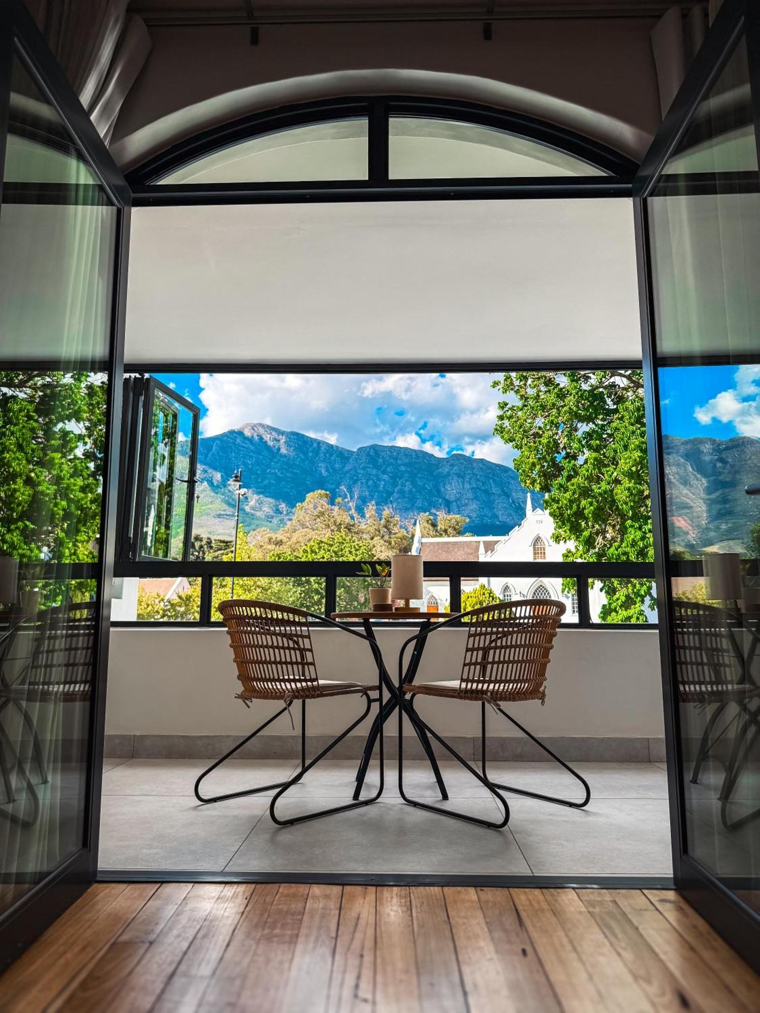 Le Petit Manoir Boutique Hotel Franschhoek Bagian luar foto